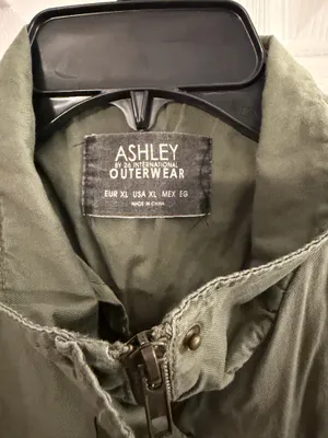 Green military jacket Size XL thumbnail 3