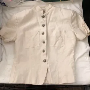 70s Cream-white cottagecore vintage fitted button-up down blazer blouse top w/ removable shoulder pads Size 6/S fits true to size Measurements in pics thumbnail 2