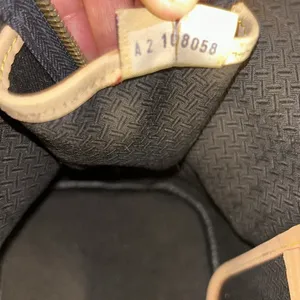 Dooney & Bourke Vintage Leather Satchel Handbag thumbnail 16