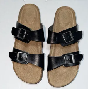 Size 9 Women’s Time and Tru slide sandals Two Band Footbed Slide Sandal black thumbnail 1