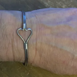 Silver tone open heart wire bangle bracelet thumbnail 6