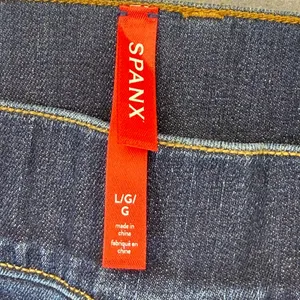 Spanx Womens Flare Jeans Dark Wash Blue Pull On Stretch Denim Size‎ Large L/G thumbnail 3