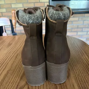 Time and Tru Brown Boot Heels Women’s Size 8.5 thumbnail 2
