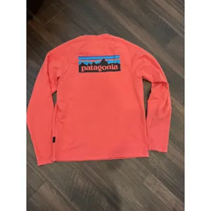 Patagonia Organic Cotton P-6 Logo Sweatshirt Coral Pink Raglan Small Pullover thumbnail 4