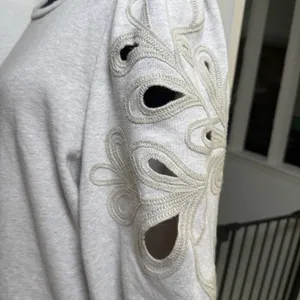 Splendid Collection‎ Soutache Embroidered Eyelet Puff Sleeve Sweatshirt L thumbnail 7