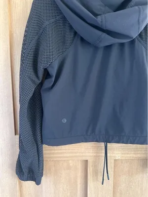 Lululemon Catch a Breeze Hooded Pullover Mesh Sleeves Black Women’s XS LW3BYWS thumbnail 7