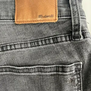 Madewell Skinny Jeans Women 28 Black Great 9 Inch High Rise Distressed Raw Hem thumbnail 5