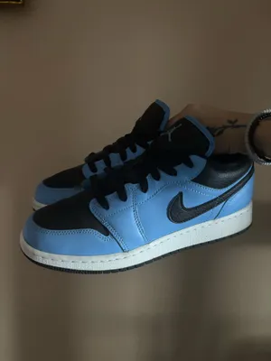 Air Jordan 1 Low GS 'University Blue Black' thumbnail 6