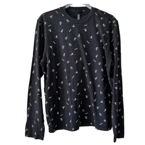 SKIMS Boyfriend Long Sleeve T-shirt in Washed Onyx Ski Print Size XL thumbnail 10