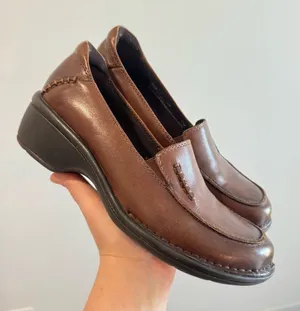Clarks Artisan Mill Town Leather Loafers‎ in Brown Size 7.5N thumbnail 1