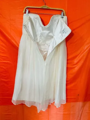 Donna Morgan Ivory Strapless Sweetheart Tulle Midi Dress thumbnail 3
