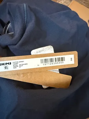 SKIMS Navy Cotton Jersey T-Shirt NWT SMALL (C4) thumbnail 2
