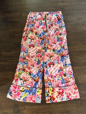 Victoria’s Secret x Mary Katrantzou Floral Lounge Pajama Pants thumbnail 1