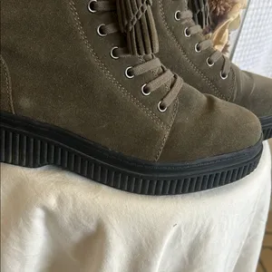 Franco Sarto Khaki Lace-Up Combat Boots Green Suede 8.5M US EU 38 thumbnail 2