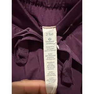 Lululemon Hotty Hot Shorts Sz 2 Tall High-Rise Lined 4" Purple Running Workout thumbnail 4