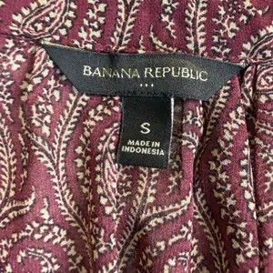 Banana Republic Paisley Midi Dress Womens Small Burgundy Ruffle Long Sleeve Belt thumbnail 6