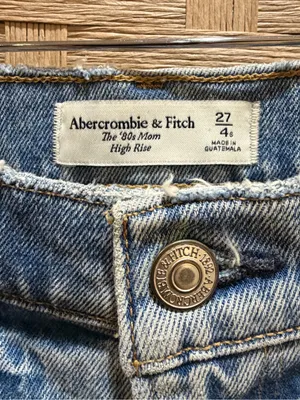 Abercrombie & Fitch The '80s Mom High Rise Jeans Light Washed Denim 27 Short thumbnail 5