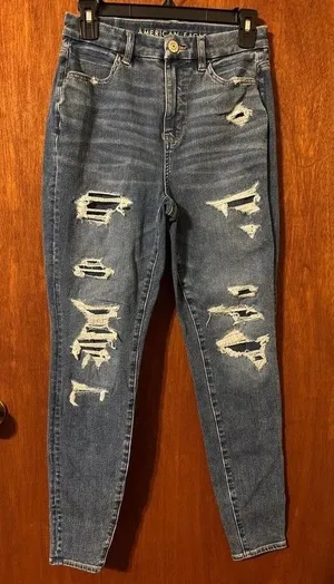 American Eagle Size 4 Jeans Curvy Hi-Rise Jegging The Dream Jean thumbnail 1
