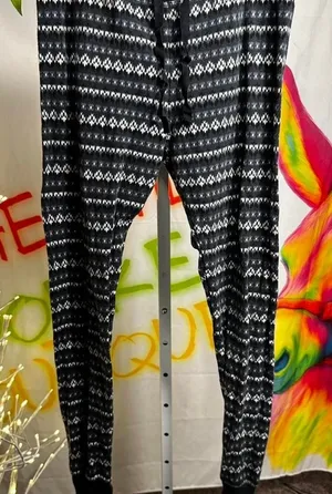 W 44. Gap body black & white patterned leggings thumbnail 1