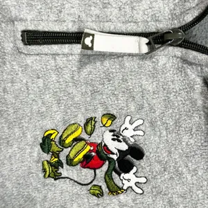 VTG‎ Mickey Unlimited XL Fleece Pullover Disney Sweatshirt Embroidered 919 thumbnail 9