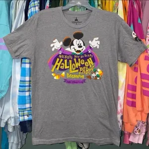 Disney parks MNSSHP passholder vampire Mickey Mouse tshirt unisex M thumbnail 1