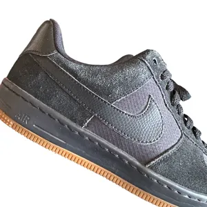 Women’s Nike Black Suede 2014 Air Force 1 Gum Soles Size 9 thumbnail 7