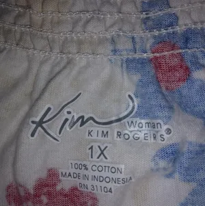 Kim Rogers 1X Cotton Floral Blooms Top Plus in Red Yellow Blue thumbnail 5