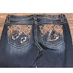 Miss Me Straight Leg Low Rise Dark Wash Embroidered Sequin Jeans 28x33 Y2K BKE thumbnail 2