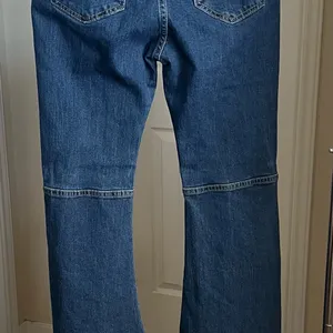 Women’s Wide Flare Jeans Size 27 thumbnail 2