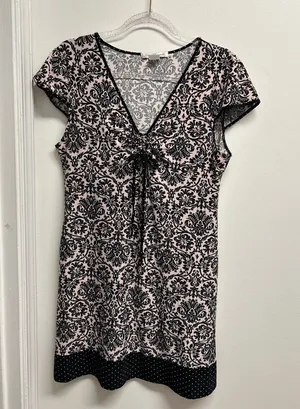 Black Damask Print Pink Short Sleeve Dress thumbnail 1