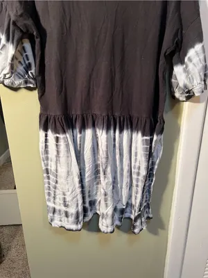 Talulah Women’s Size Small T-Shirt Dress Gray White Tie Dye Short Sleeve Mini thumbnail 3
