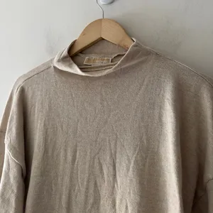 Michael‎ Kors Beige Oatmeal Mock Neck Oversized Sweater thumbnail 2