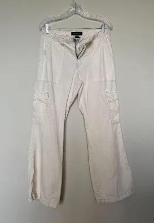American Eagle Cream Wide Leg Cargo Pants thumbnail 1