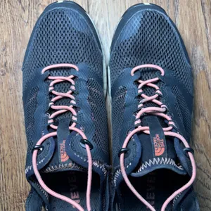 The North Face Womens Sz 8 Litewave Amphibious II Trail Running Shoes Black Pink thumbnail 12
