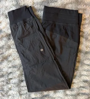Lululemon Dance Studio Mid-Rise Joggers 6 Black thumbnail 1