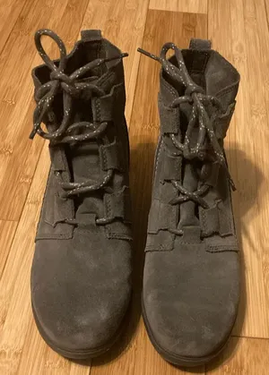 Sorel Women’s Evie Lace Waterproof Suede Ankle Bootie Quarry Color Size 7 thumbnail 1