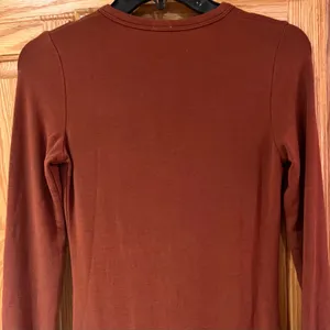 Aritzia Wilfred Free Button-Up‎ Knit Bodycon Midi Dress in Rich Chestnut Size XS thumbnail 7