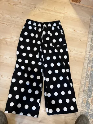 Black and white polkadot pants set Size M thumbnail 3