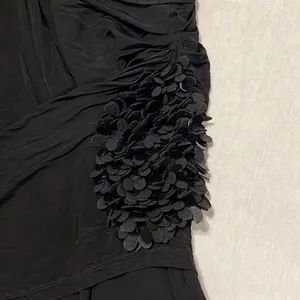 Alice+Olivia szS blk mini dress w/overlay & coin beads on shoulders & one side thumbnail 6