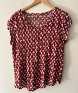 LOFT 100% Linen Short‎ Sleeve Pattern Top thumbnail 1