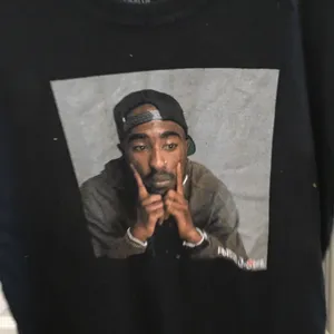 FINAL MARKDOWN Unisex New Moda Poetic Justice (Tupac Shakur) Tee (L) thumbnail 2