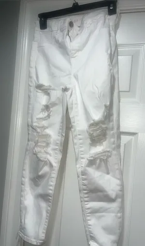 American Eagle Outfitters White Distressed Ripped Jeans thumbnail 1