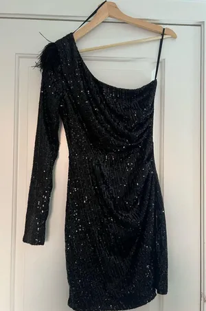 Windsor Dress Black Sequin Mini One-Shoulder thumbnail 3