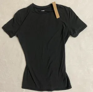 SKIMS Fits Everybody T-Shirt XS thumbnail 2