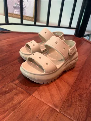 Crocs Women’s Mega Crush Sandal Bone Size 7 thumbnail 3