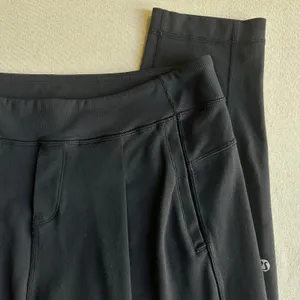 Lululemon Black High Rise Tapered Yoga Pants with Pockets thumbnail 4