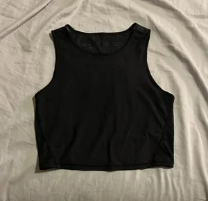 Lululemon cropped tank top size 2  thumbnail 1