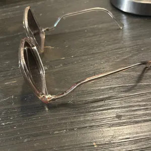 Stylish Women's Sunglasses thumbnail 3