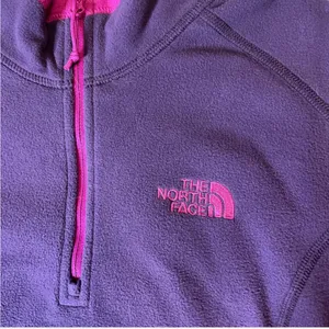 The North Face Fuchsia and Plum Fleece Quarter Zip Pullover thumbnail 2