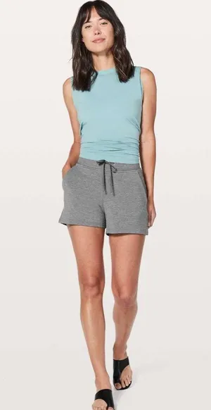 Lululemon Every moment Short 3.5” thumbnail 5